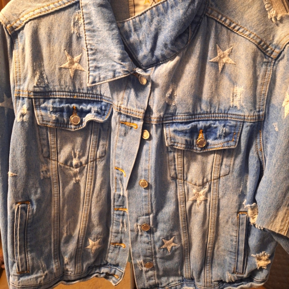 Star ripped Jean jacket